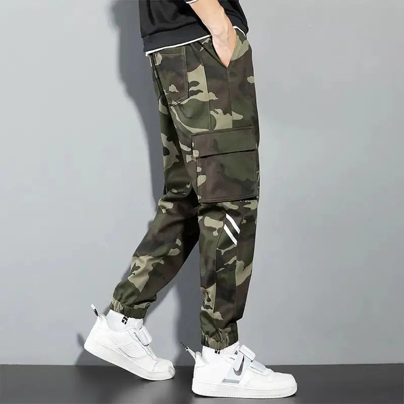 Black Cargo Pants for Men – Stylish & Functional Wear