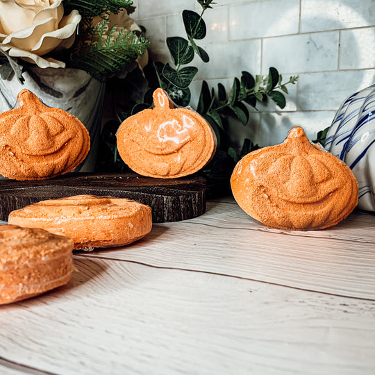 Pumpkin Spice Bath Bomb 3.5oz Fall Scented Bath Fizzy Gift For Women
