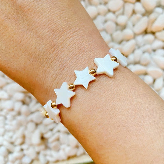 Shelly Star Stretch Shell Bracelet With Gold Bead Accents