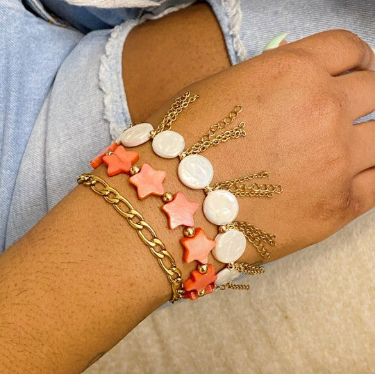 Shelly Star Stretch Shell Bracelet With Gold Bead Accents